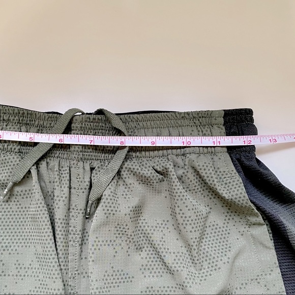 Men’s Under Armour athletic shorts sz.S - Picture 3 of 7